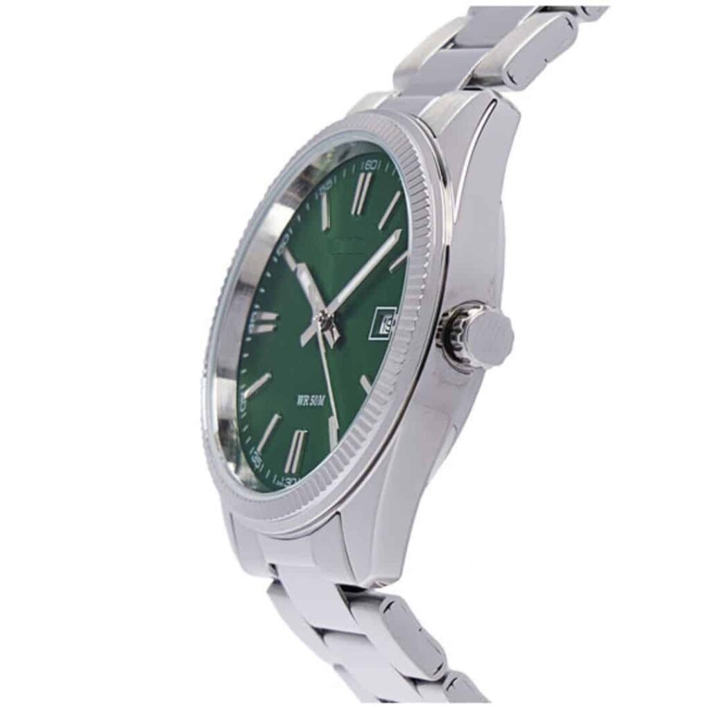 Orologio da uomo con cinturino in acciaio e quadrante verde.